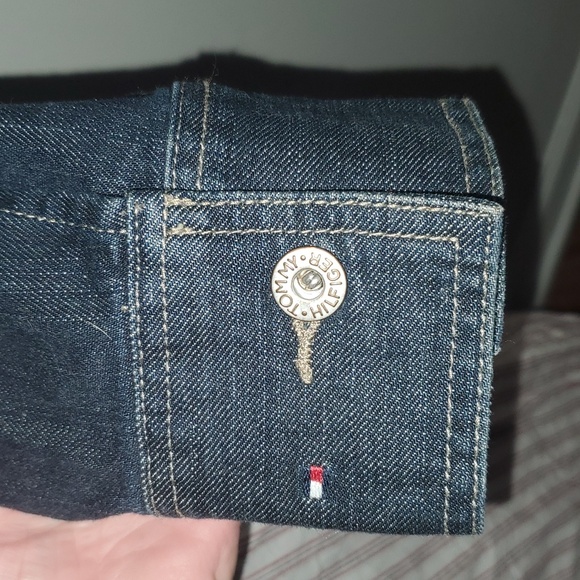 New Tommy Hilfiger Button Down Denim Jean Jacket - Picture 4 of 13